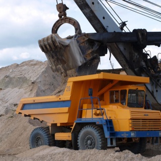 Карьерный самосвал БелАЗ-7540 Карьерный самосвал БелАЗ-7540